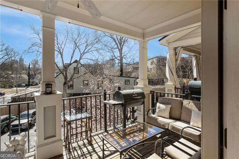 Atlanta, Georgia, 30363, United States, 3 Bedrooms Bedrooms, ,4 BathroomsBathrooms,Residential,For Sale,1913056