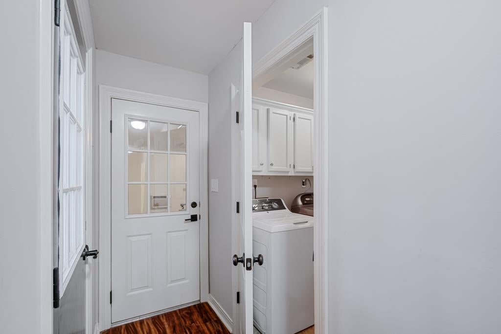 OXFORD, Mississippi, 38655, United States, 4 Bedrooms Bedrooms, ,3 BathroomsBathrooms,Residential,For Sale,1991795