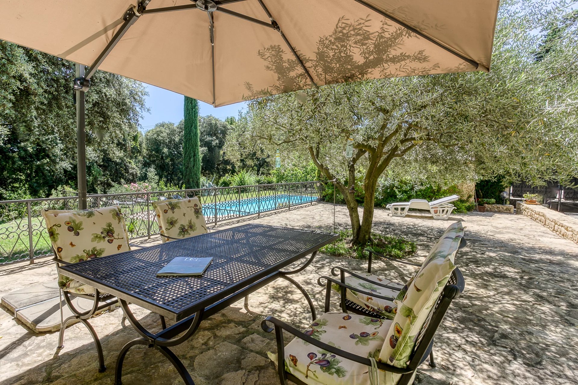 Vénéjan, Occitanie, 30200, FR, 4 Bedrooms Bedrooms, ,5 BathroomsBathrooms,Residential,For Sale,1994795