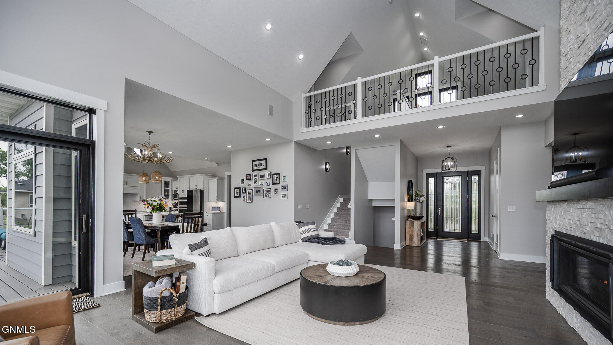 Bismarck, North Dakota, 58504, United States, 6 Bedrooms Bedrooms, ,4 BathroomsBathrooms,Residential,For Sale,1982102