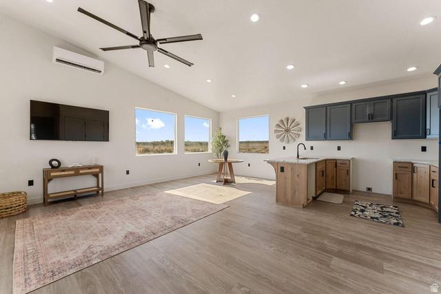 Kanab, Utah, 84741, United States, 4 Bedrooms Bedrooms, ,3 BathroomsBathrooms,Residential,For Sale,2005607