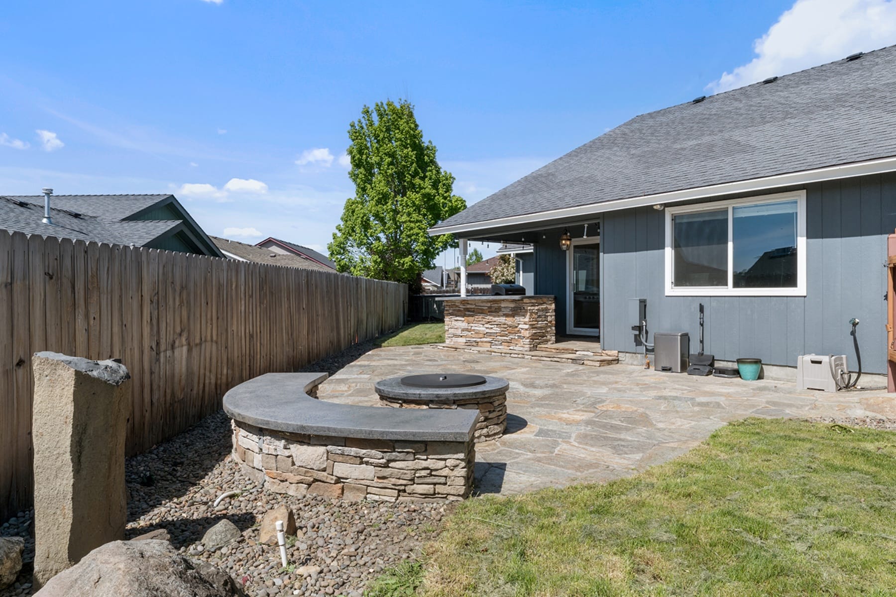  1017 Havenwood Drive Eagle Point, OR 97524 - 物件實景