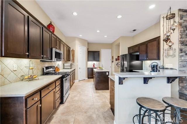 HEMET, California, 92545, United States, 4 Bedrooms Bedrooms, ,3 BathroomsBathrooms,Residential,For Sale,1826972