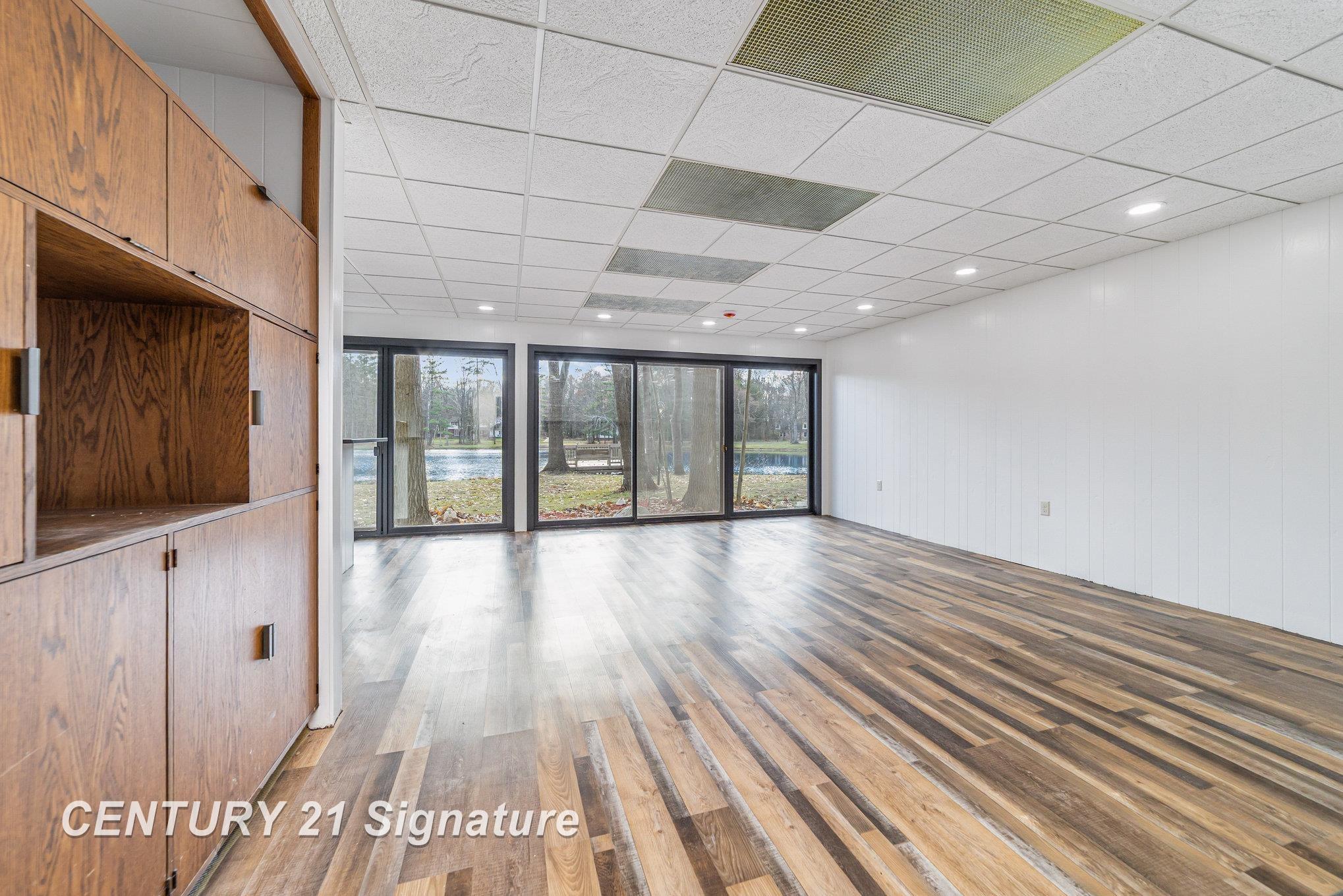 Saginaw, Michigan, 48609, United States, 4 Bedrooms Bedrooms, ,3 BathroomsBathrooms,Residential,For Sale,1994235