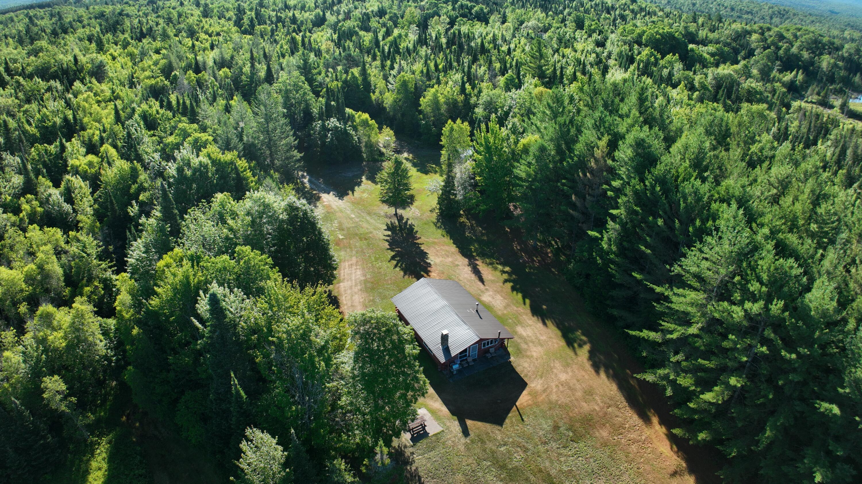 St. Regis Falls, New York, 12980, United States, 7 Bedrooms Bedrooms, ,3 BathroomsBathrooms,Residential,For Sale,1903250