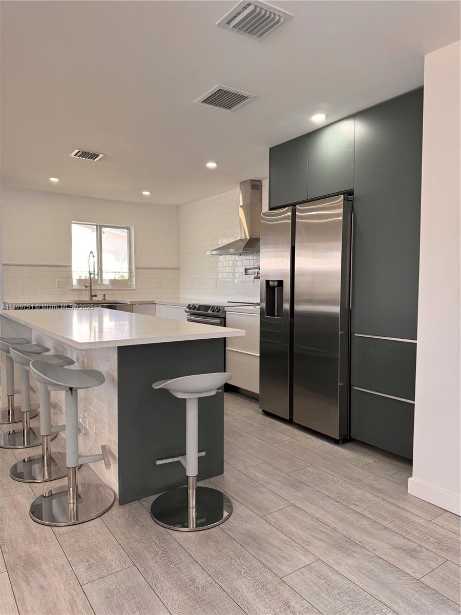 Pompano Beach, Florida, 33060, United States, 2 Bedrooms Bedrooms, ,2 BathroomsBathrooms,Residential,For Sale,1829168