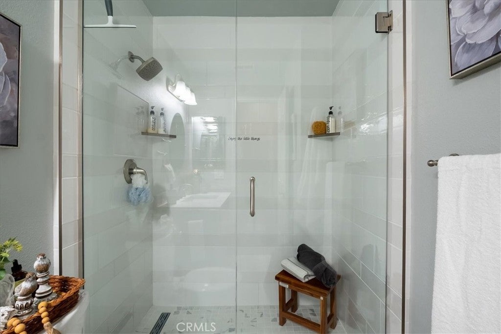 Fallbrook, California, 92028, United States, 3 Bedrooms Bedrooms, ,2 BathroomsBathrooms,Residential,For Sale,1988151