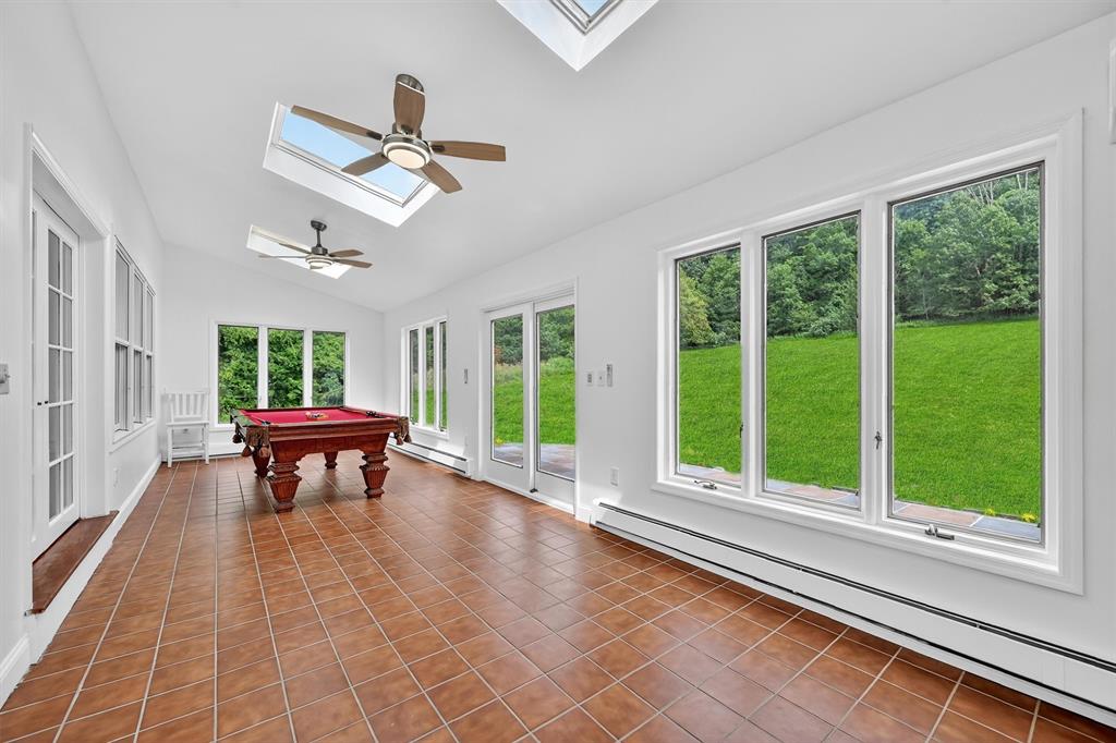 Warwick, New York, 10990, United States, 5 Bedrooms Bedrooms, ,4 BathroomsBathrooms,Residential,For Sale,1981547