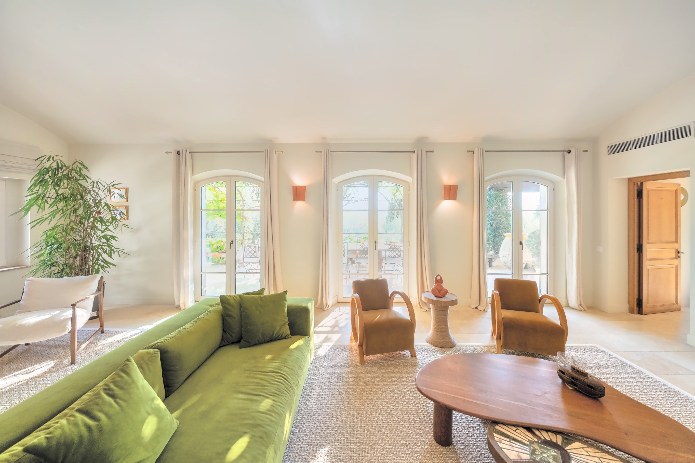  Near Valbonne: renovated Provençal villa with pool and open views in Plascassier - 物件實景