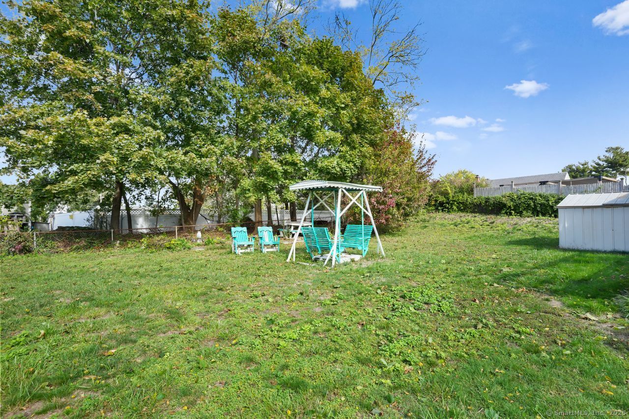 Stratford, Connecticut, 06615, United States, 3 Bedrooms Bedrooms, ,1 BathroomBathrooms,Residential,For Sale,1965569