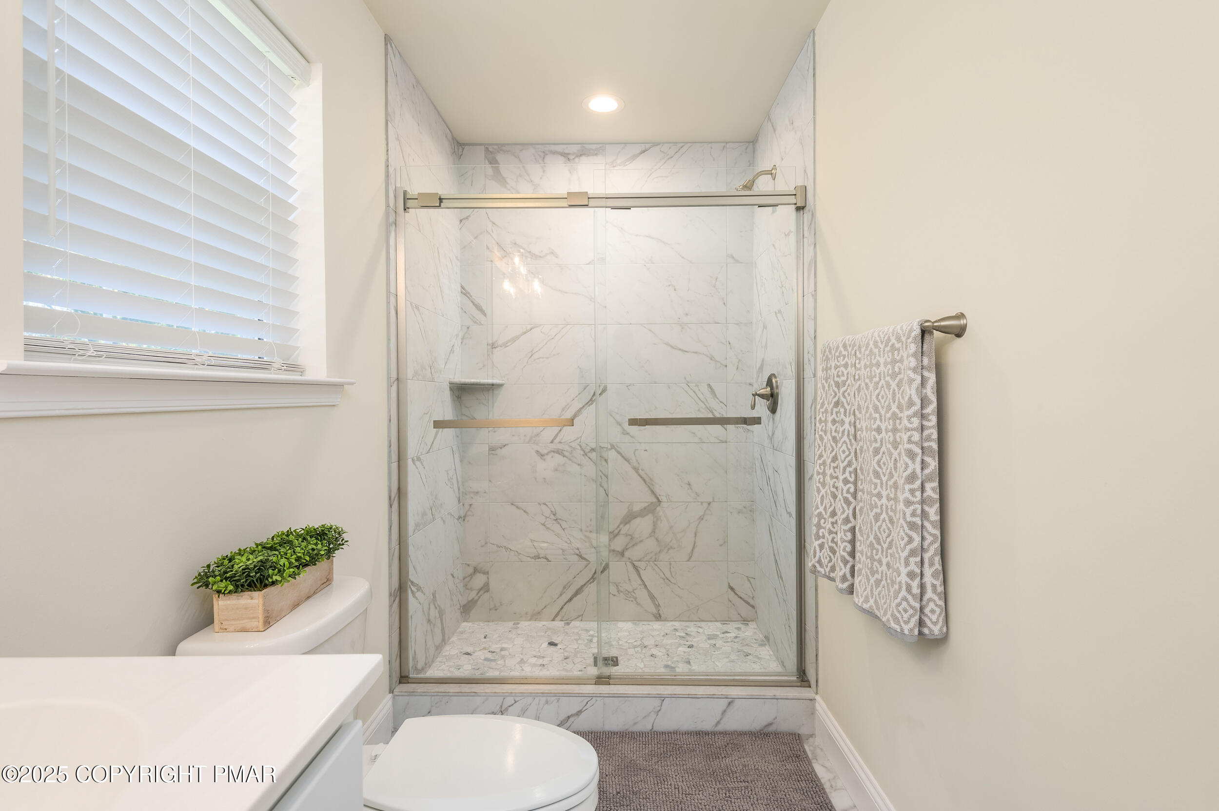 Kunkletown, Pennsylvania, 18058, United States, 4 Bedrooms Bedrooms, ,3 BathroomsBathrooms,Residential,For Sale,1967954