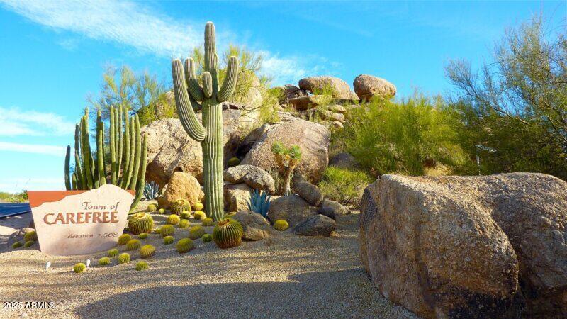 Carefree, Arizona, 85377, United States, 3 Bedrooms Bedrooms, ,3 BathroomsBathrooms,Residential,For Sale,1989596