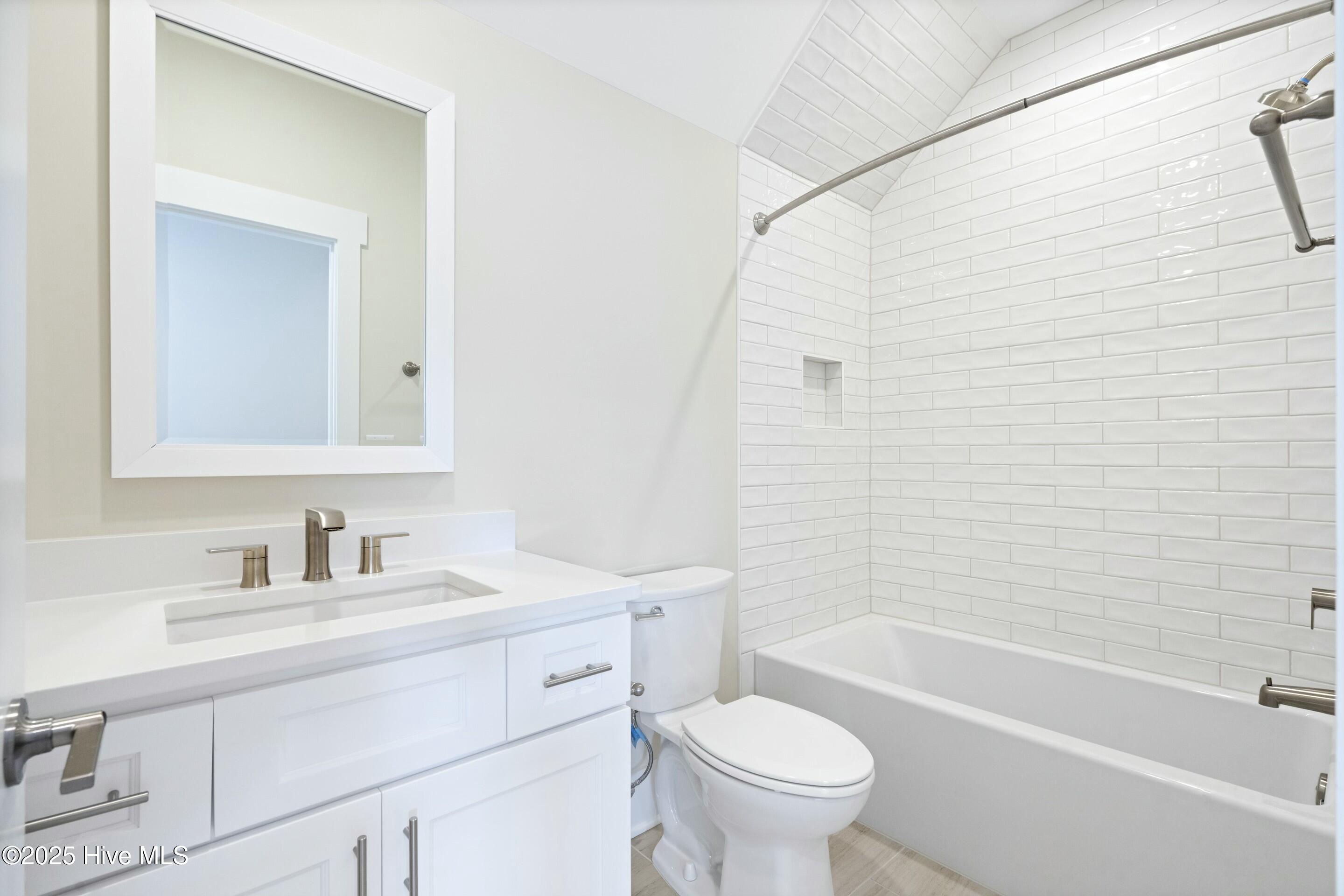 Wilmington, North Carolina, 28412, United States, 3 Bedrooms Bedrooms, ,4 BathroomsBathrooms,Residential,For Sale,1700106