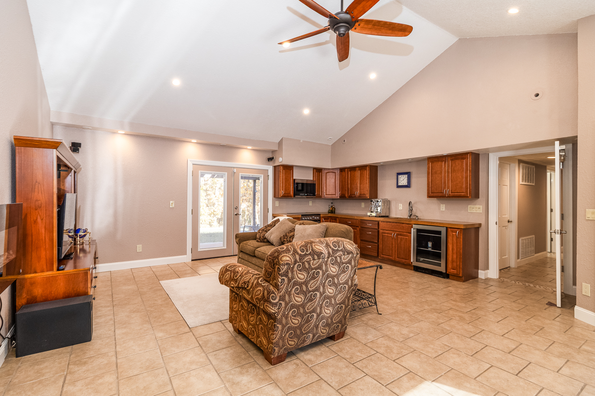 Charelston, Illinois, 61920, United States, 3 Bedrooms Bedrooms, ,3 BathroomsBathrooms,Residential,For Sale,1988576