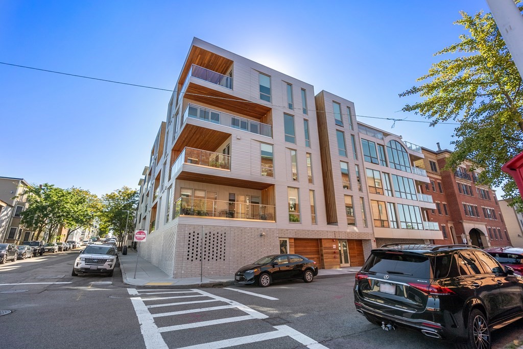 Boston, Massachusetts, 02127, United States, 2 Bedrooms Bedrooms, ,2 BathroomsBathrooms,Residential,For Sale,1916943