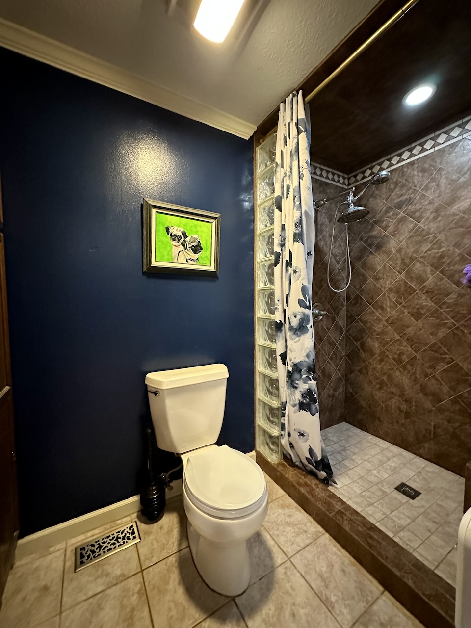 Union City, Tennessee, 38261, United States, 6 Bedrooms Bedrooms, ,5 BathroomsBathrooms,Residential,For Sale,1924324