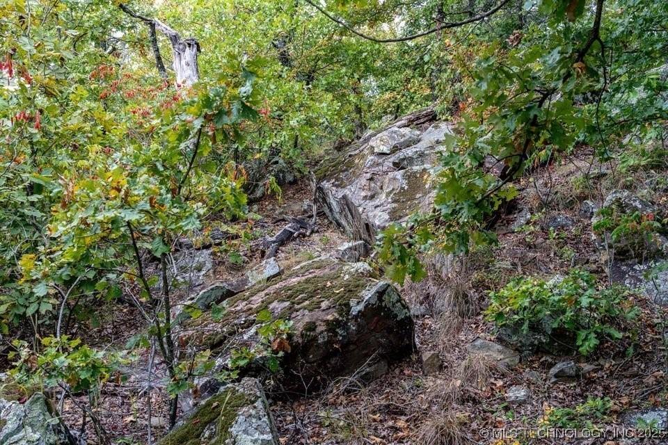 Eufaula, Oklahoma, 74432, United States, ,Residential,For Sale,1980082