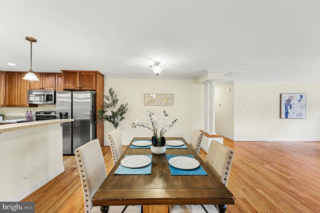 Winchester, Virginia, 22602, United States, 4 Bedrooms Bedrooms, ,3 BathroomsBathrooms,Residential,For Sale,2040713