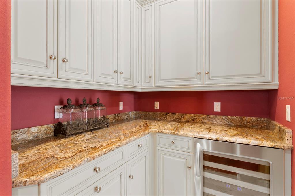 Tampa, Florida, 33616, United States, 4 Bedrooms Bedrooms, ,7 BathroomsBathrooms,Residential,For Sale,1993403