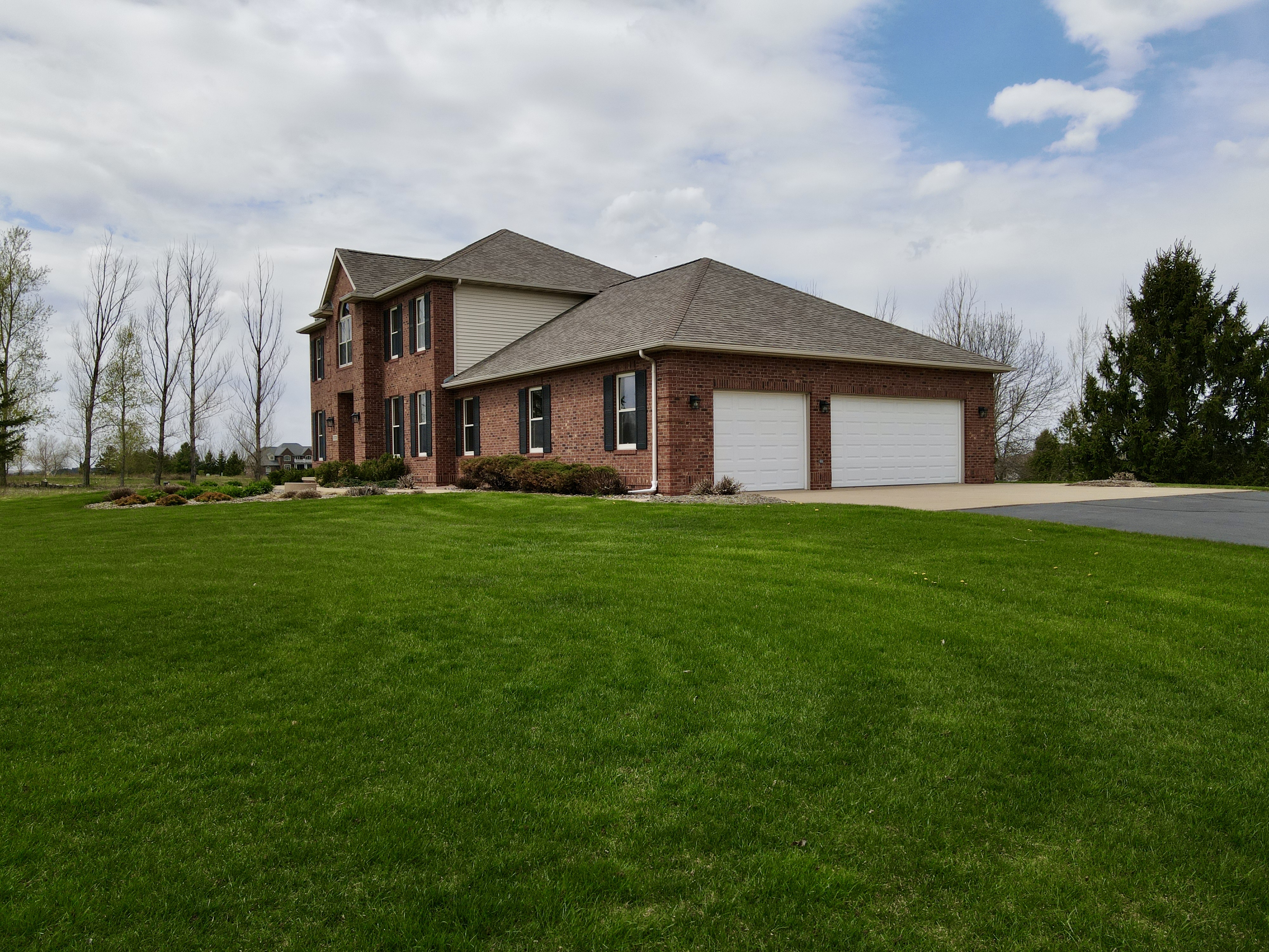 Wausau, Wisconsin, 54401, United States, 4 Bedrooms Bedrooms, ,4 BathroomsBathrooms,Residential,For Sale,2030835