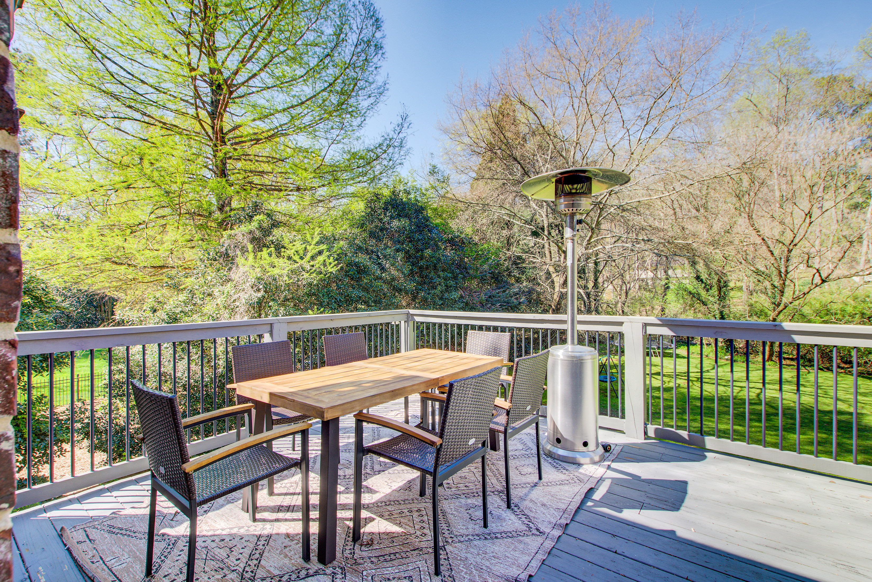  Exceptional Space and Craftsmanship in Custom Brookhaven Home - 物件實景