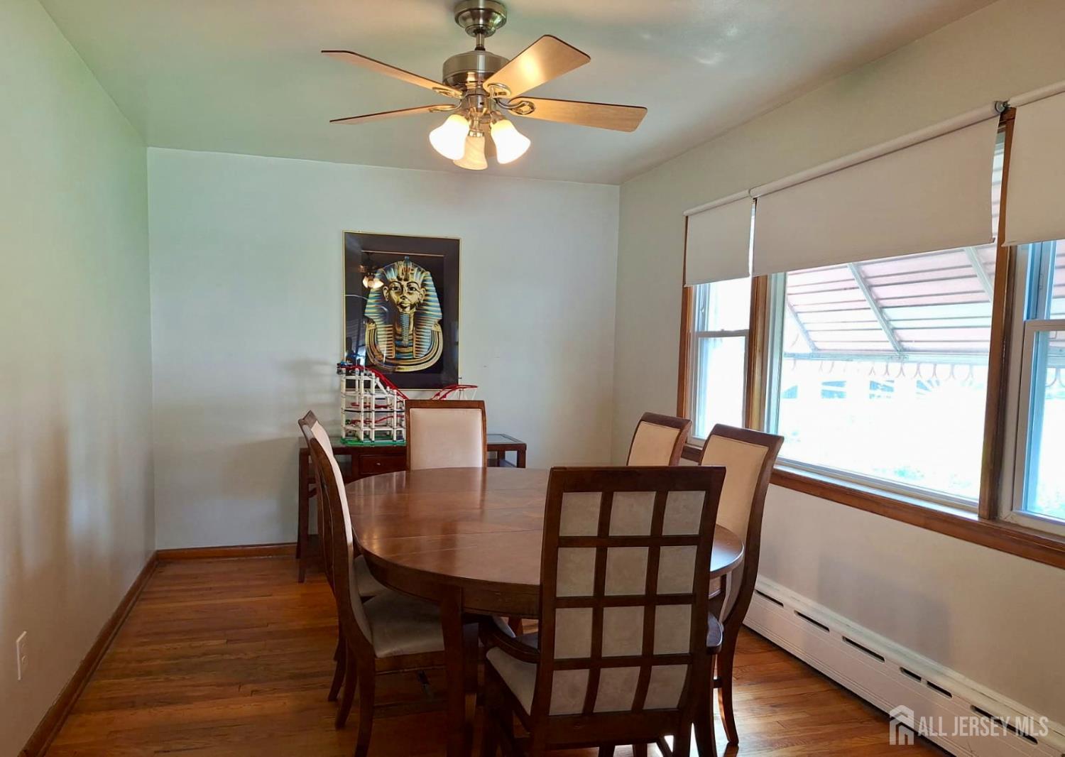 Fords, New Jersey, 08863, United States, 4 Bedrooms Bedrooms, ,2 BathroomsBathrooms,Residential,For Sale,1901910