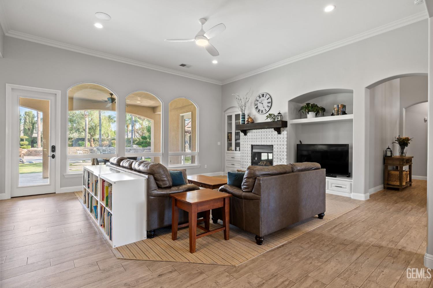 Bakersfield, California, 93314, United States, 5 Bedrooms Bedrooms, ,5 BathroomsBathrooms,Residential,For Sale,1948004