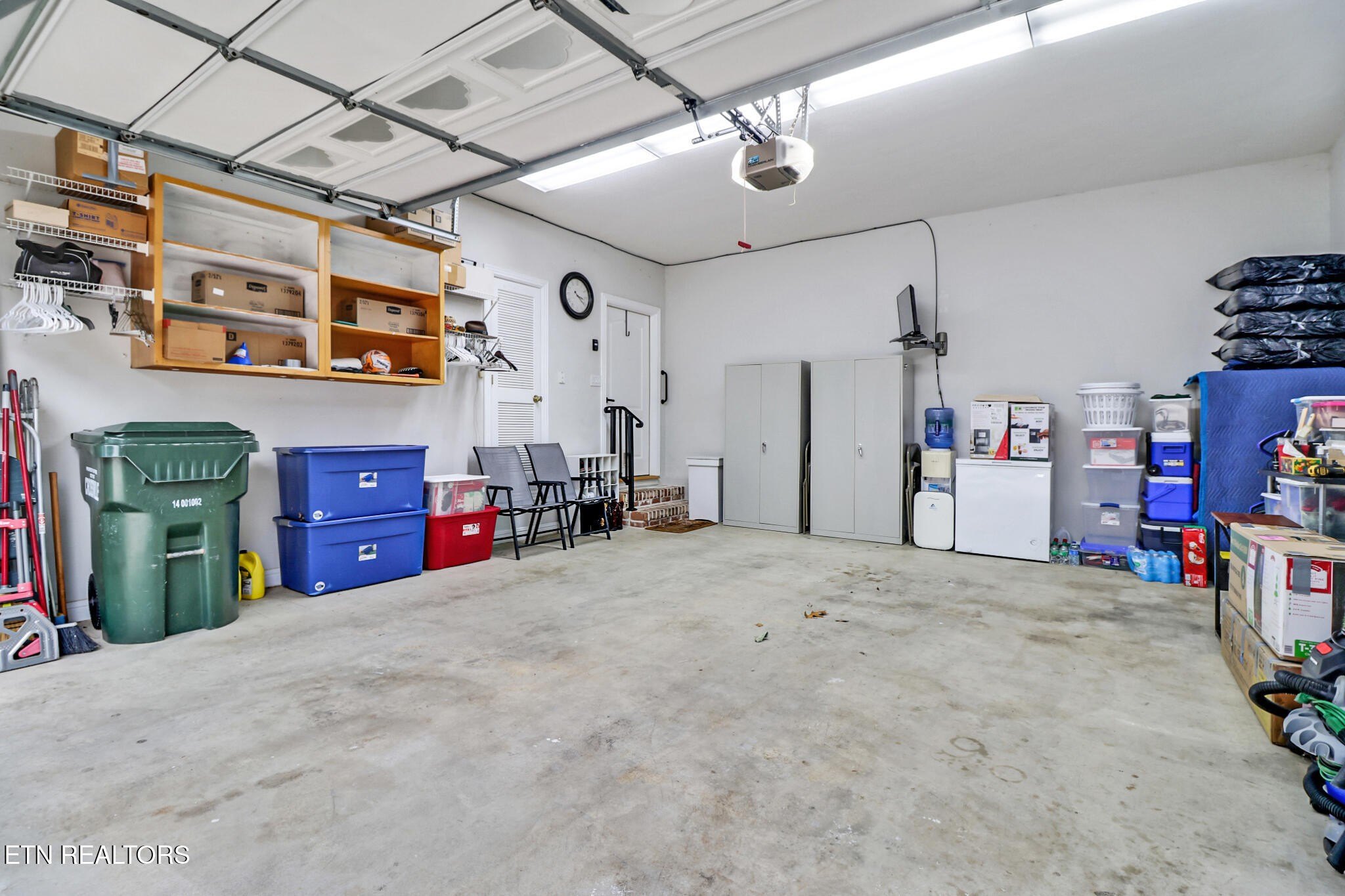 Crossville, Tennessee, 38555, United States, 3 Bedrooms Bedrooms, ,2 BathroomsBathrooms,Residential,For Sale,2008163