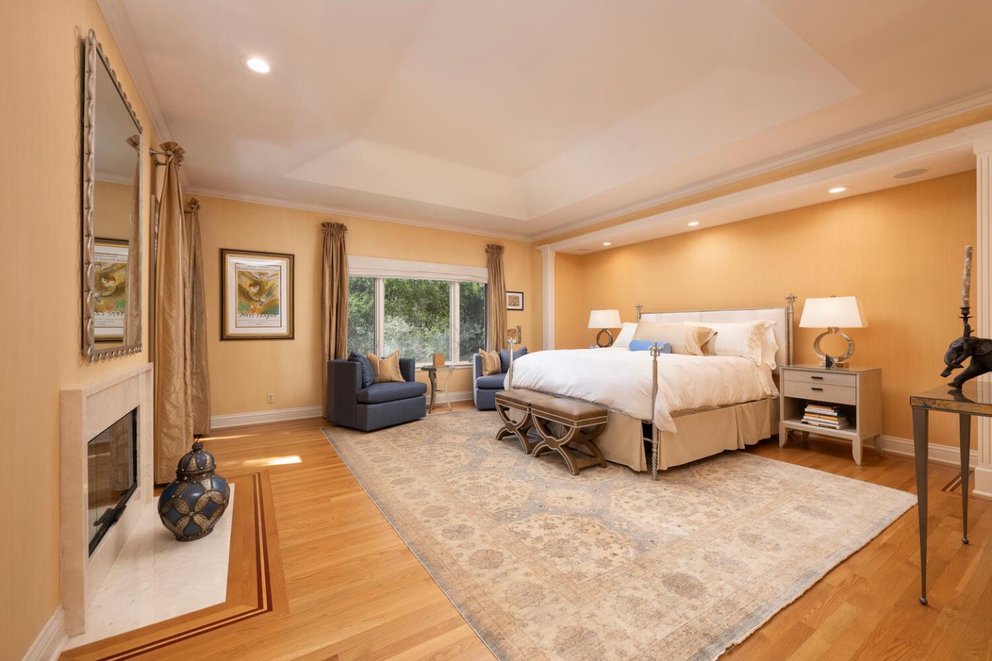 Hillsborough, California, 94010, United States, 4 Bedrooms Bedrooms, ,6 BathroomsBathrooms,Residential,For Sale,1941061