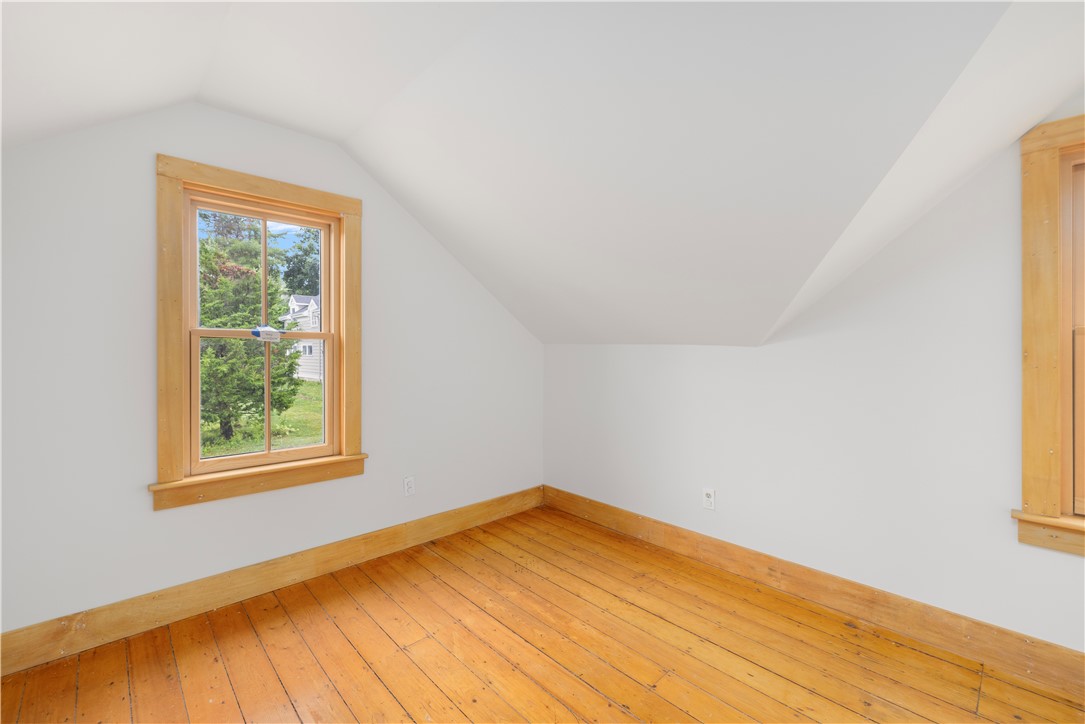 North Kingstown, Rhode Island, 02874, United States, 3 Bedrooms Bedrooms, ,2 BathroomsBathrooms,Residential,For Sale,1895355