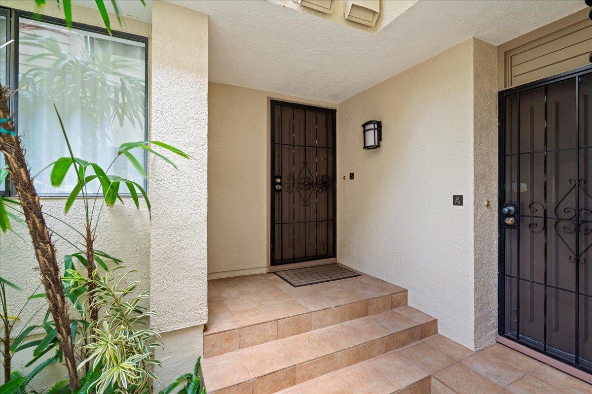 Lahaina, Hawaii, 96761, United States, 2 Bedrooms Bedrooms, ,2 BathroomsBathrooms,Residential,For Sale,2001771