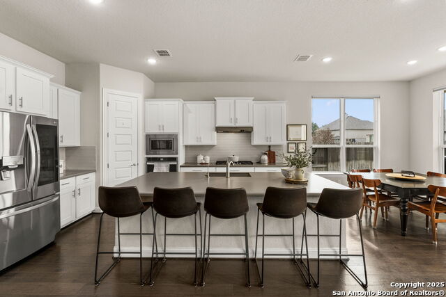 Boerne, Texas, 78006, United States, 5 Bedrooms Bedrooms, ,4 BathroomsBathrooms,Residential,For Sale,1729850