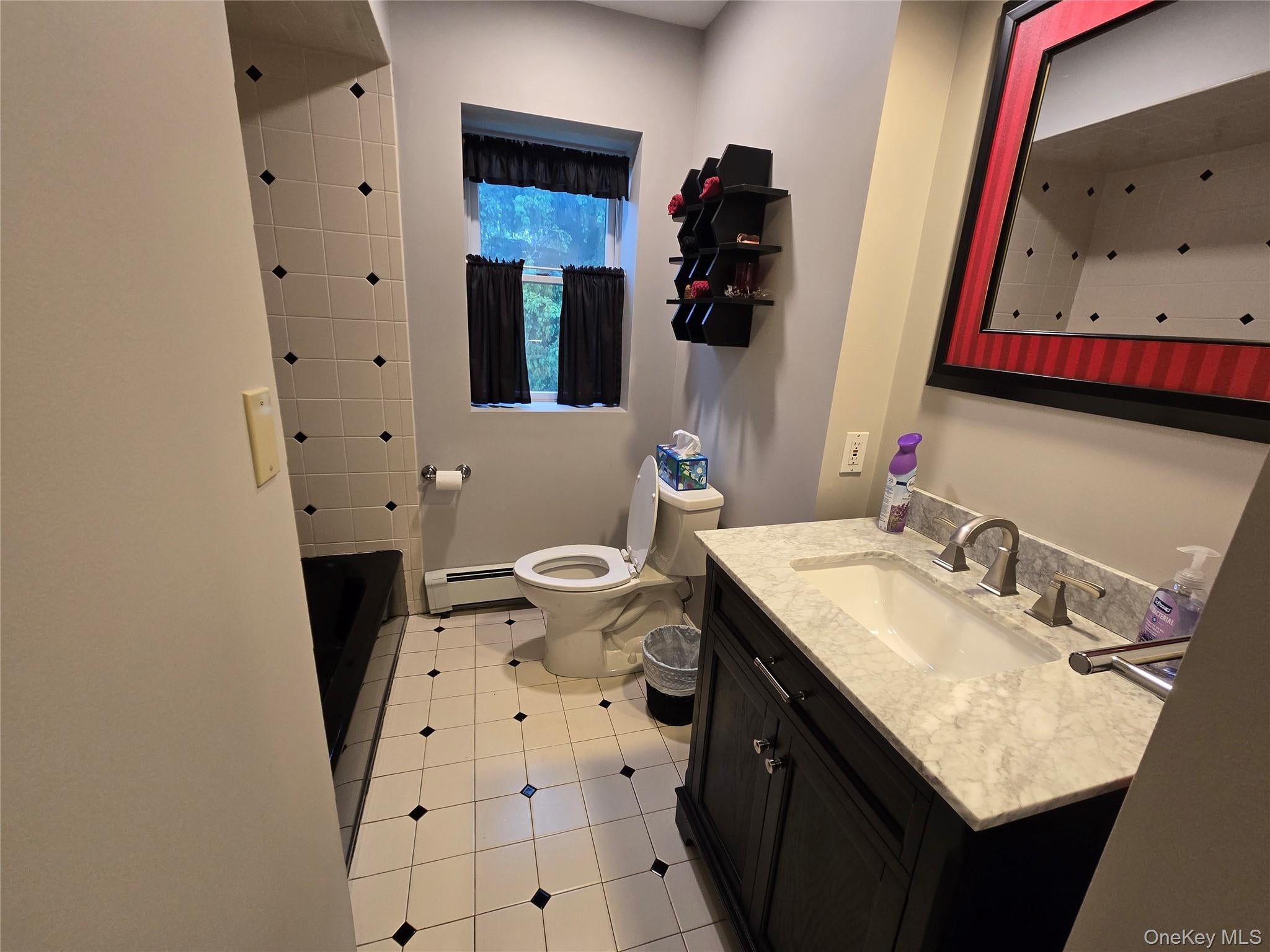 Washingtonville, New York, 10992, United States, 4 Bedrooms Bedrooms, ,4 BathroomsBathrooms,Residential,For Sale,2017576
