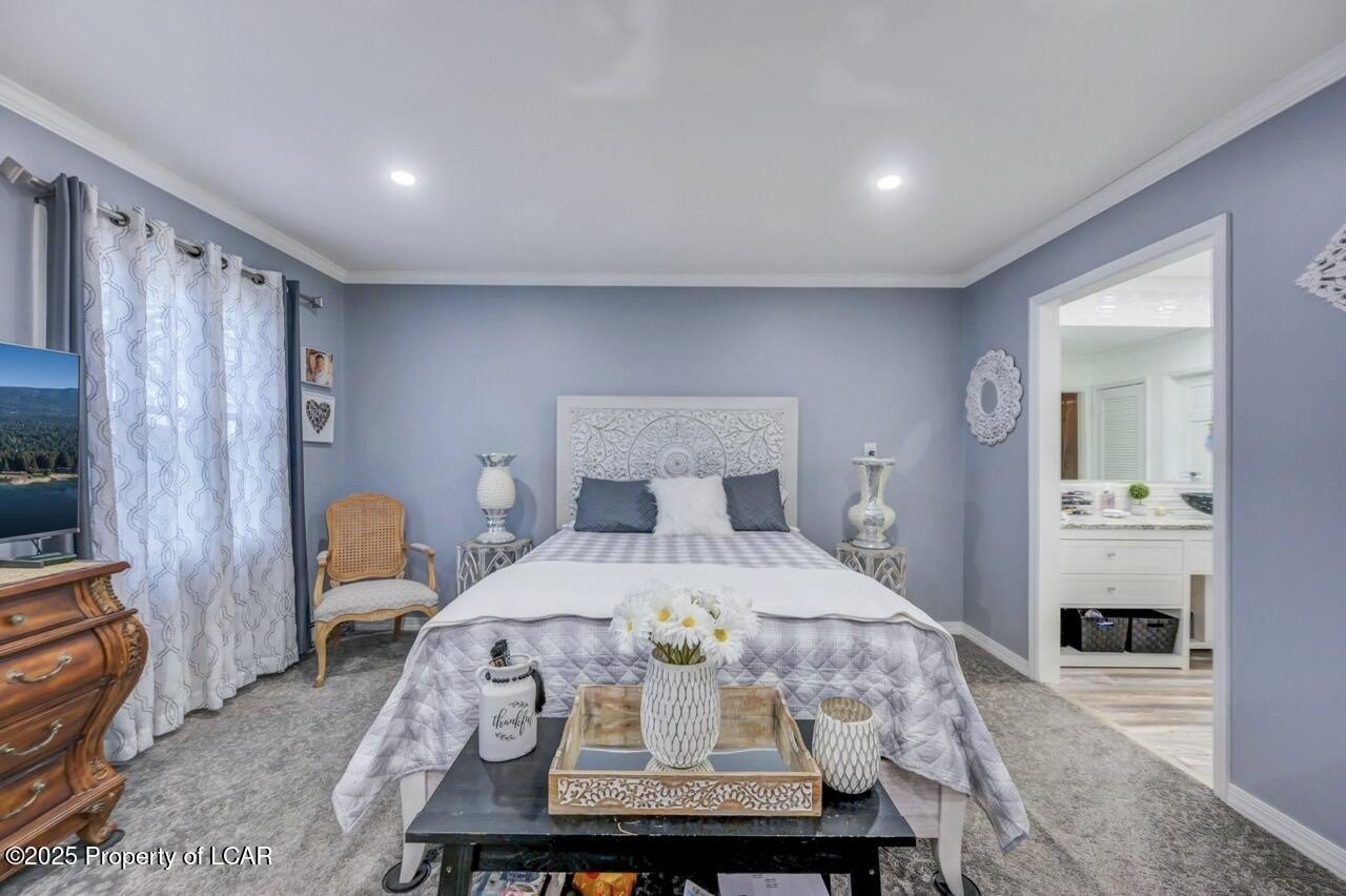 Sugarloaf, Pennsylvania, 18249, United States, 4 Bedrooms Bedrooms, ,3 BathroomsBathrooms,Residential,For Sale,1996756