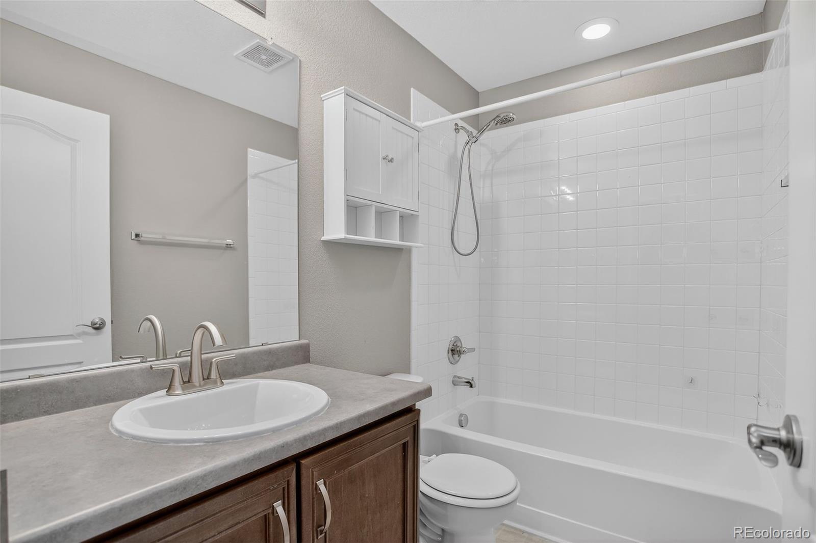 Aurora, Colorado, 80015, United States, 3 Bedrooms Bedrooms, ,2 BathroomsBathrooms,Residential,For Sale,1911387