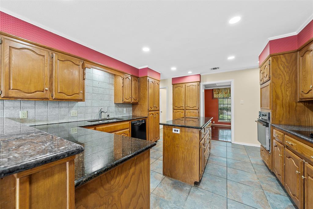 Woodway, Texas, 76712, United States, 5 Bedrooms Bedrooms, ,3 BathroomsBathrooms,Residential,For Sale,1890090