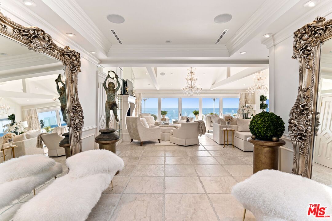 Malibu, California, 90265, United States, 3 Bedrooms Bedrooms, ,3 BathroomsBathrooms,Residential,For Sale,1989426