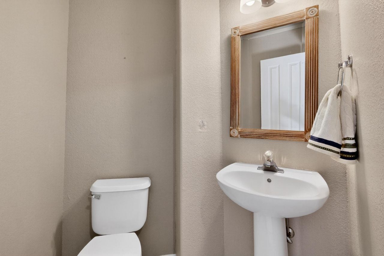 Albuquerque, New Mexico, 87114, United States, 4 Bedrooms Bedrooms, ,4 BathroomsBathrooms,Residential,For Sale,1941091