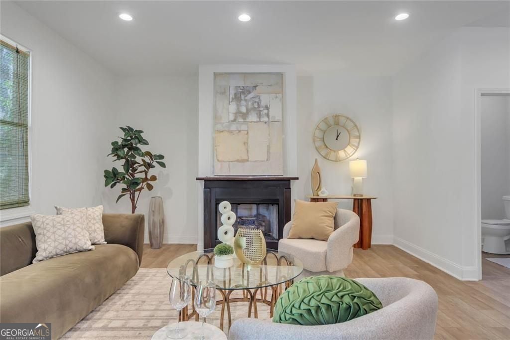 Stone Mountain, Georgia, 30083, United States, 4 Bedrooms Bedrooms, ,4 BathroomsBathrooms,Residential,For Sale,2038047