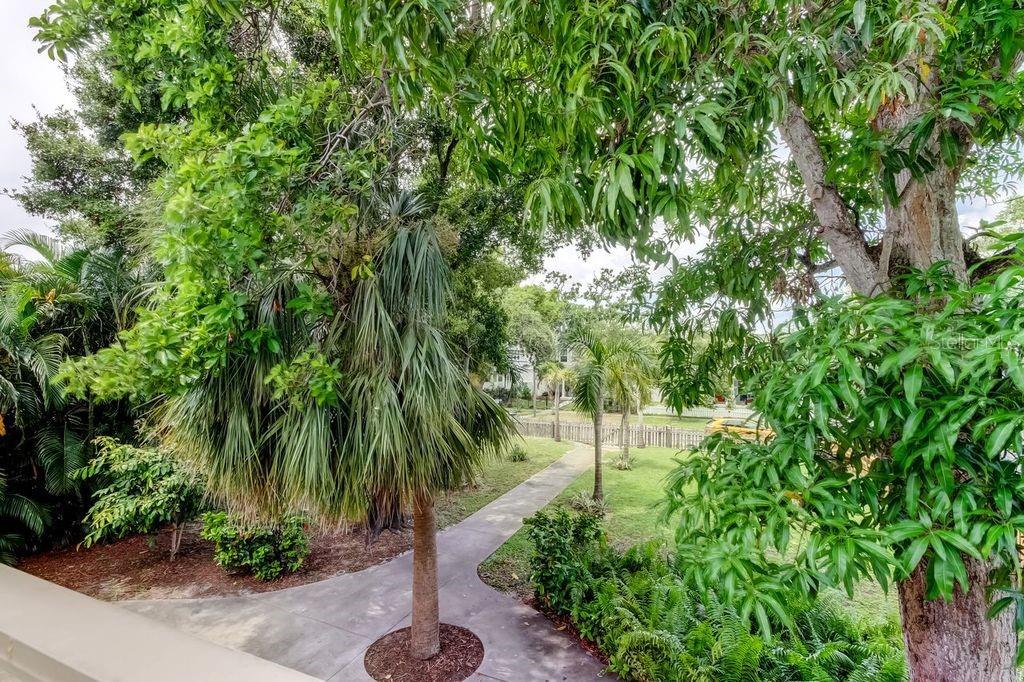 St Petersburg, Florida, 33701, United States, 3 Bedrooms Bedrooms, ,4 BathroomsBathrooms,Residential,For Sale,1895671