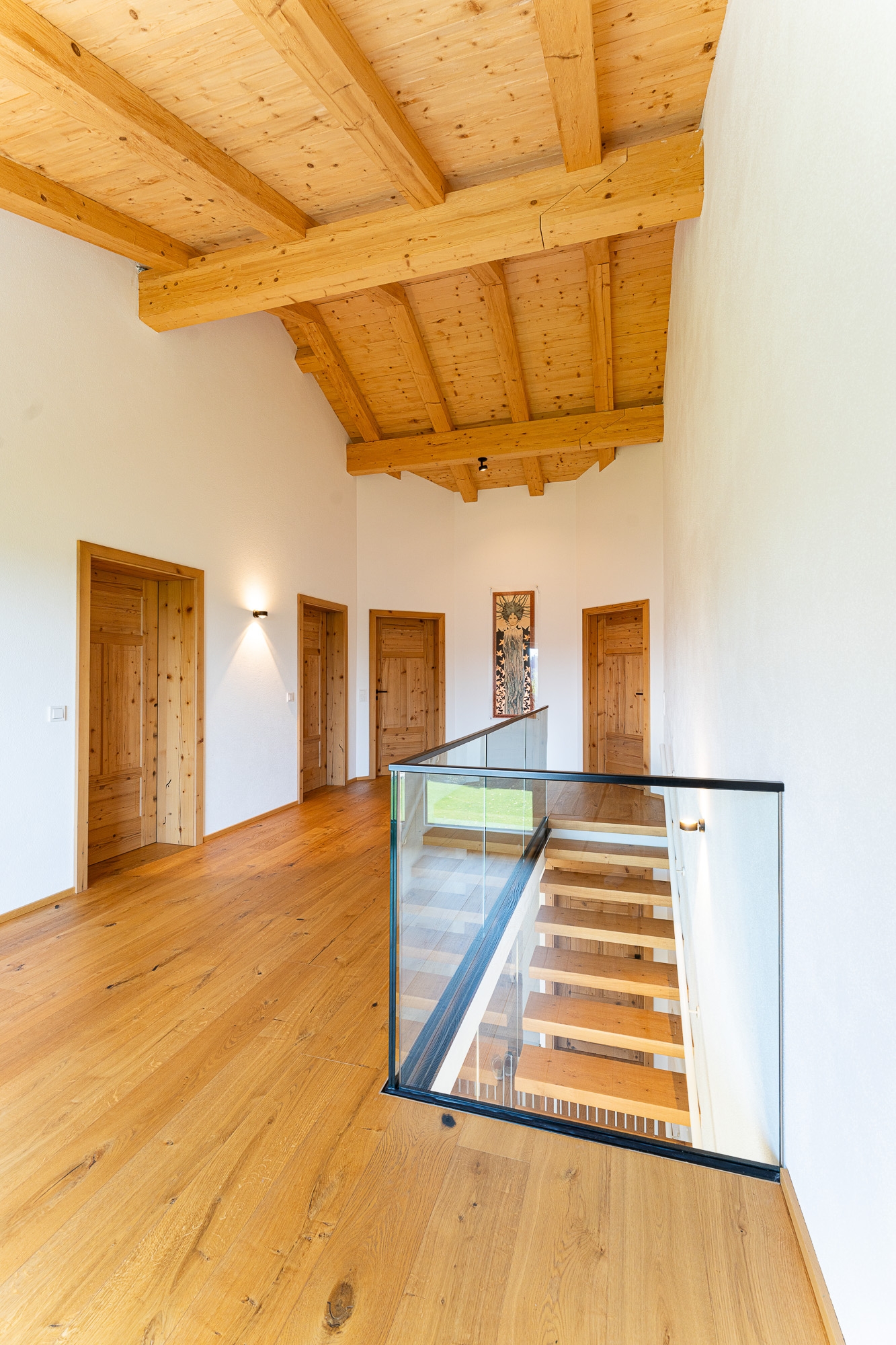  where  every day begin s with a view of the mountains: modern living with a pan... - 物件實景