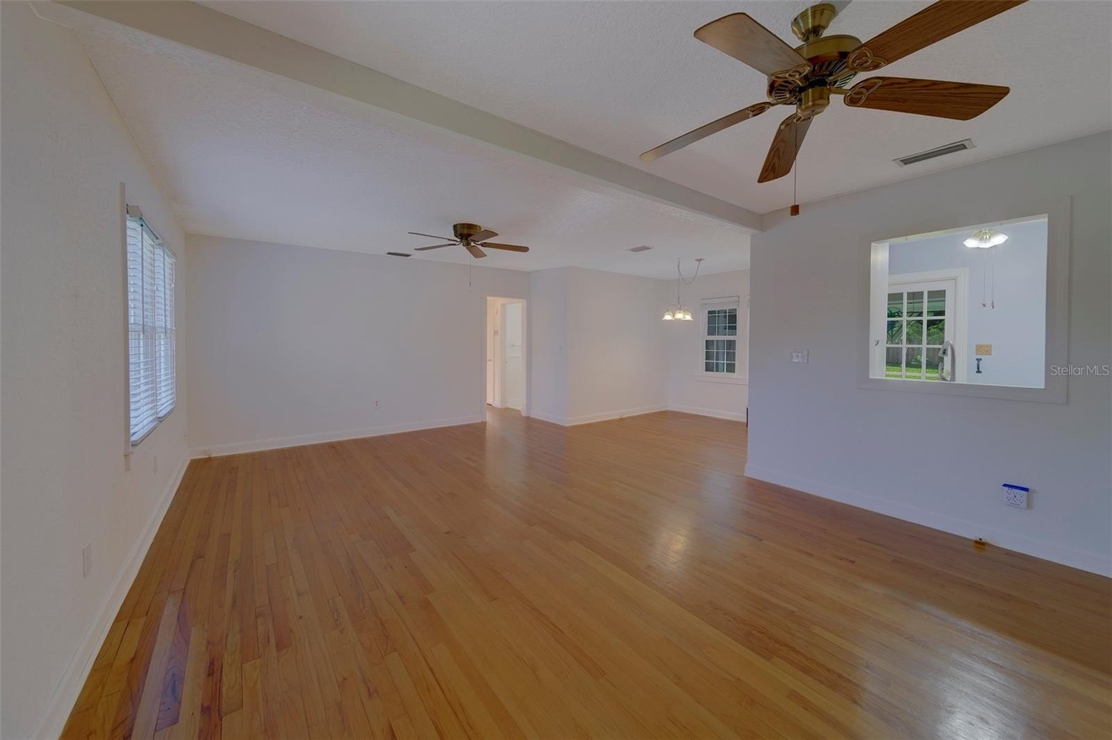 CLEARWATER, Florida, 33755, United States, 2 Bedrooms Bedrooms, ,1 BathroomBathrooms,Residential,For Sale,1976498