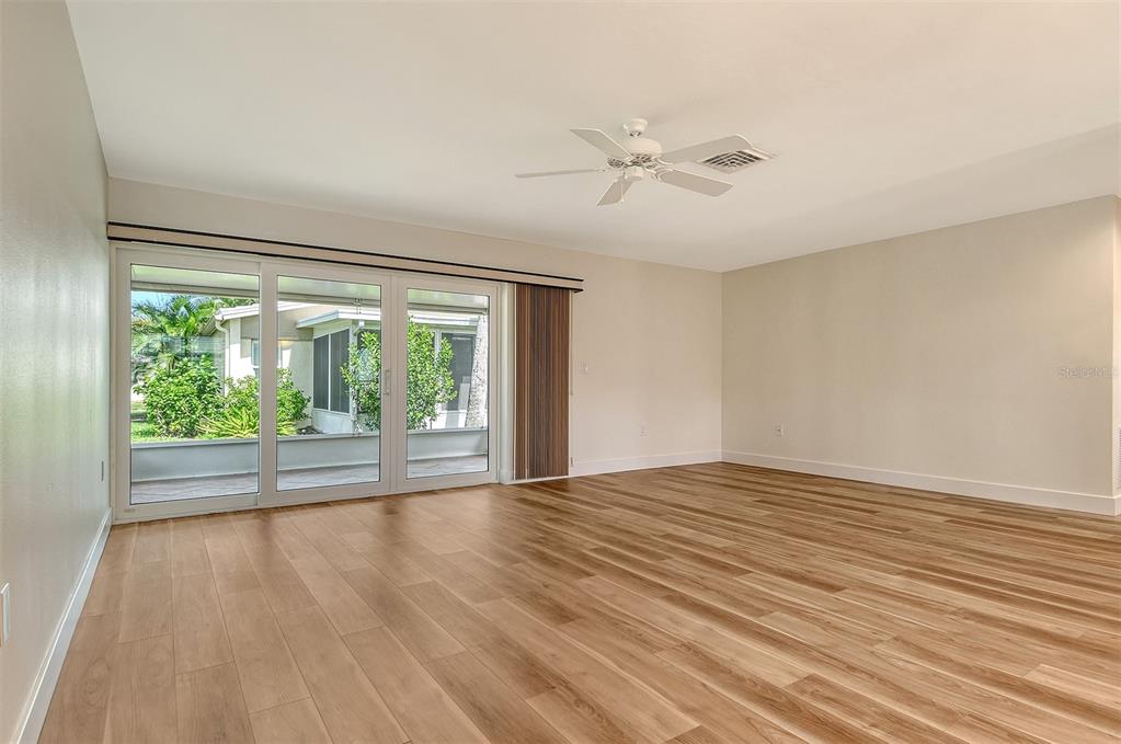 Sarasota, Florida, 34242, United States, 2 Bedrooms Bedrooms, ,2 BathroomsBathrooms,Residential,For Sale,1926172