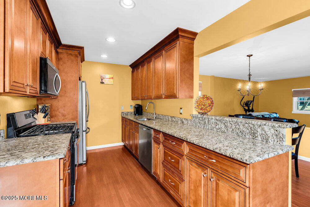 Tinton Falls, New Jersey, 07712, United States, 3 Bedrooms Bedrooms, ,2 BathroomsBathrooms,Residential,For Sale,1987767