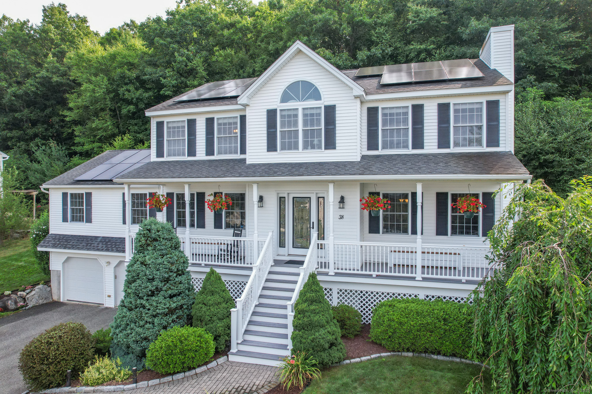 Naugatuck, Connecticut, 06770, United States, 4 Bedrooms Bedrooms, ,3 BathroomsBathrooms,Residential,For Sale,1938960