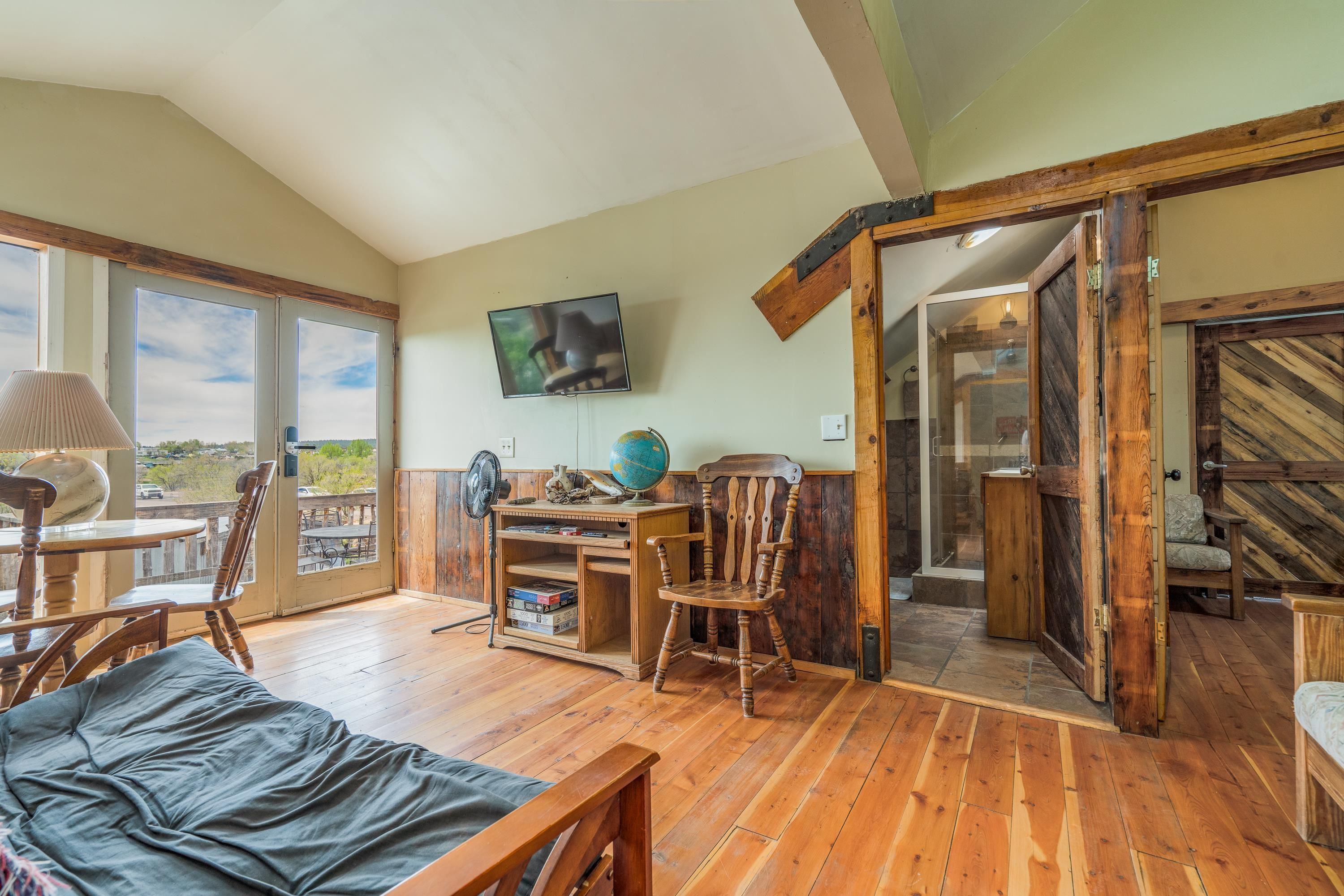 Tres Piedras, New Mexico, 87577, United States, 4 Bedrooms Bedrooms, ,7 BathroomsBathrooms,Residential,For Sale,1849608