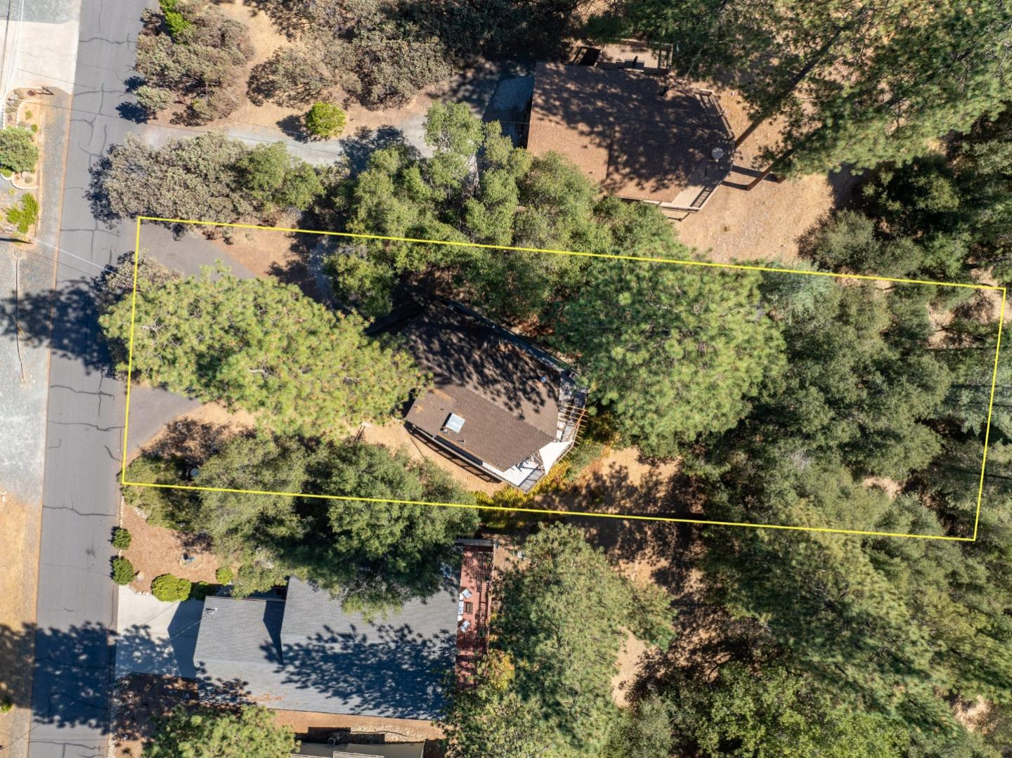 Groveland, California, 95321, United States, 2 Bedrooms Bedrooms, ,3 BathroomsBathrooms,Residential,For Sale,1962373