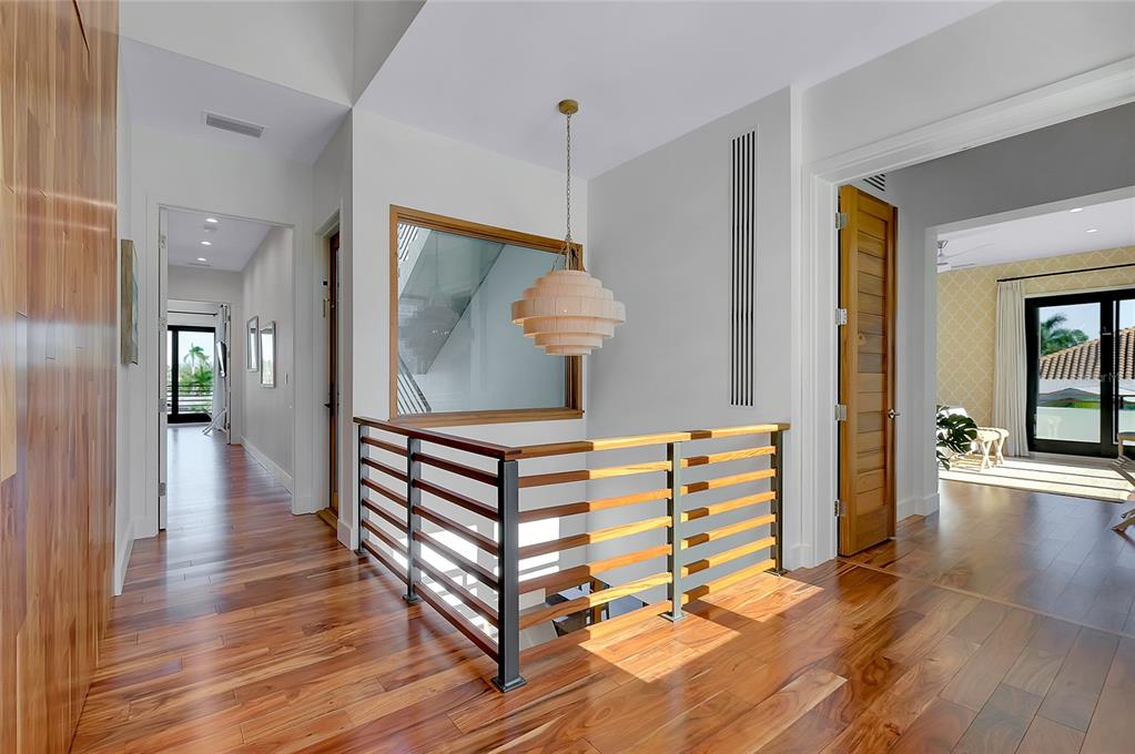 Sarasota, Florida, 34236, United States, 5 Bedrooms Bedrooms, ,6 BathroomsBathrooms,Residential,For Sale,1994803