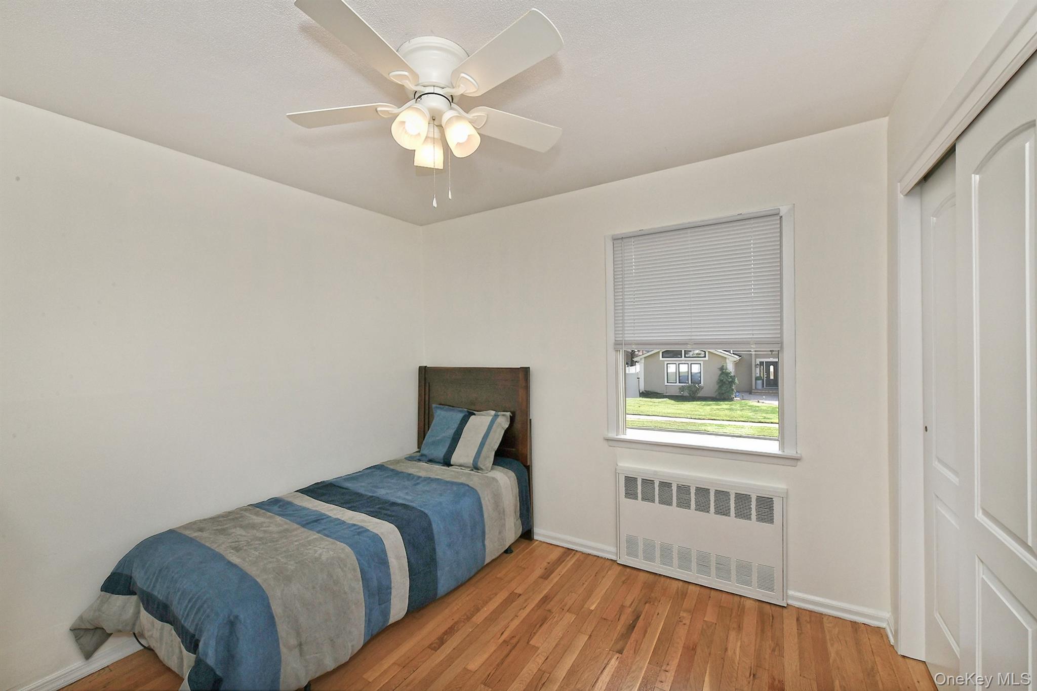 Hicksville, New York, 11801, United States, 3 Bedrooms Bedrooms, ,3 BathroomsBathrooms,Residential,For Sale,1932624