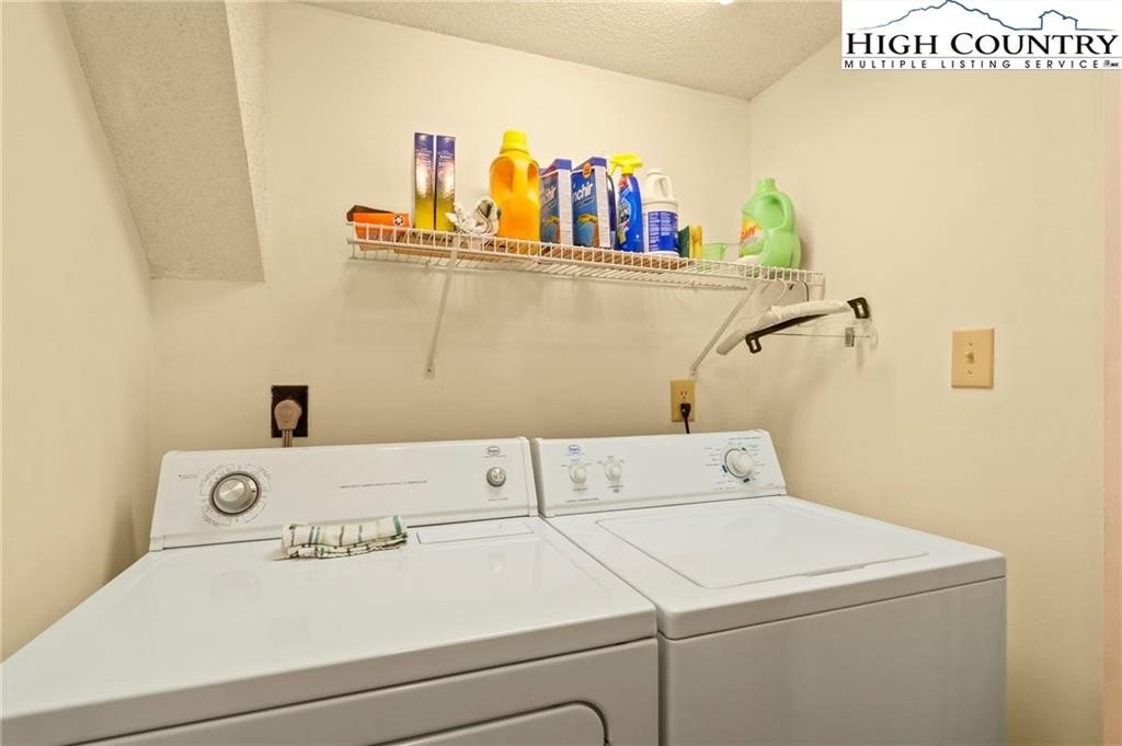 Boone, North Carolina, 28607, United States, 3 Bedrooms Bedrooms, ,3 BathroomsBathrooms,Residential,For Sale,1941298